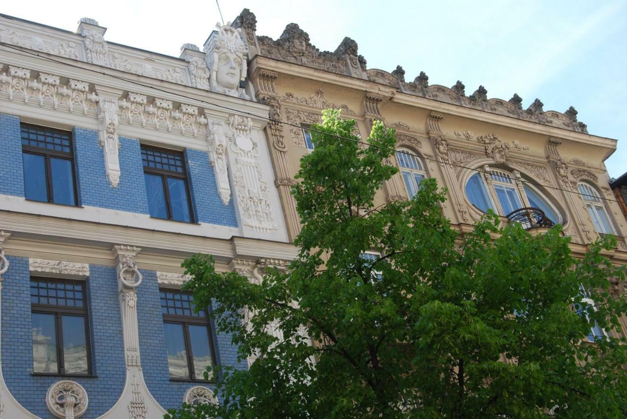 Apartments in Art Nouveau District Riga Extérieur photo